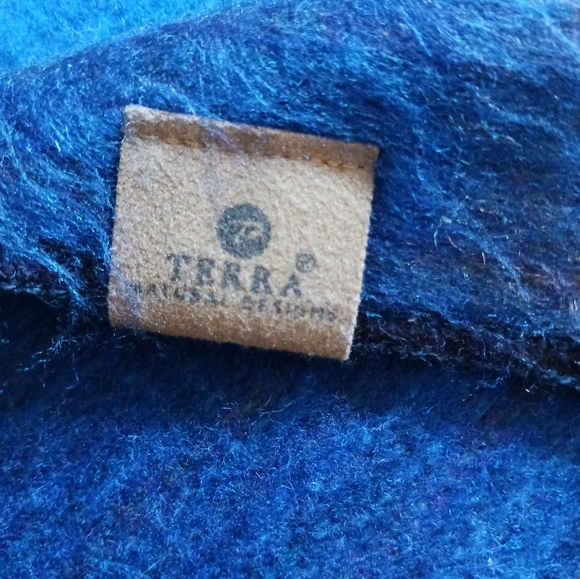 🍂 Terra Natural Designs Handmade Scarf - Picture 12 of 12